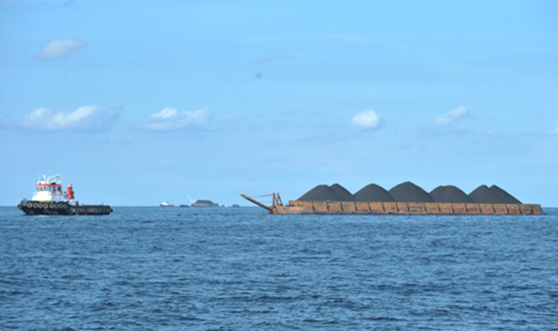 Barging 300 ft to Muara Jawa & Muara Berau